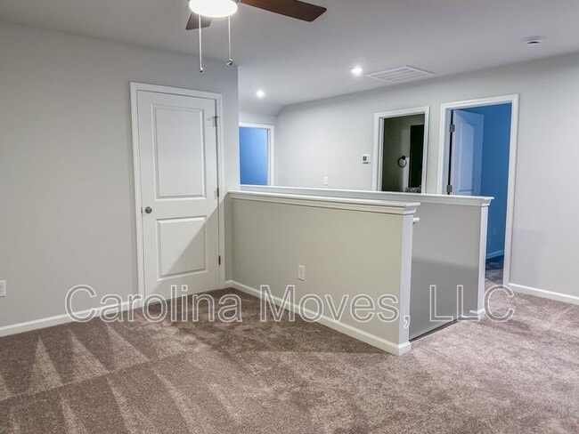 Building Photo - 119 Paddock Glen Dr