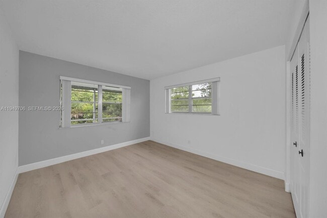 Building Photo - 100 Northampton E