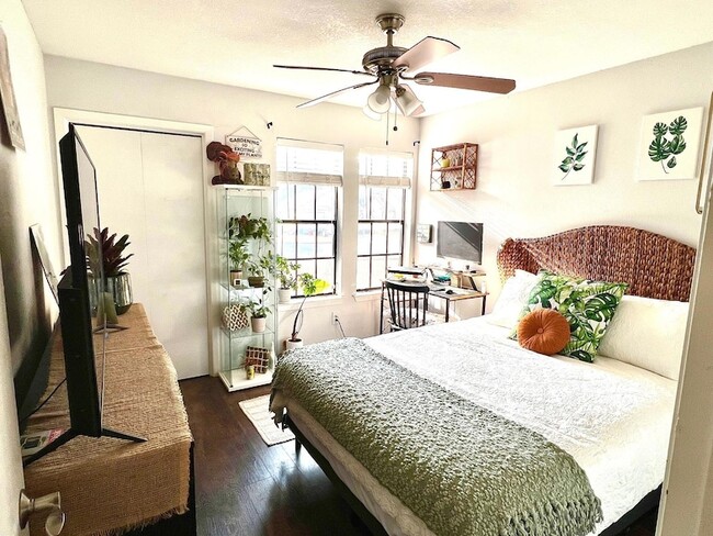 Building Photo - 2503 Howellwood Wy