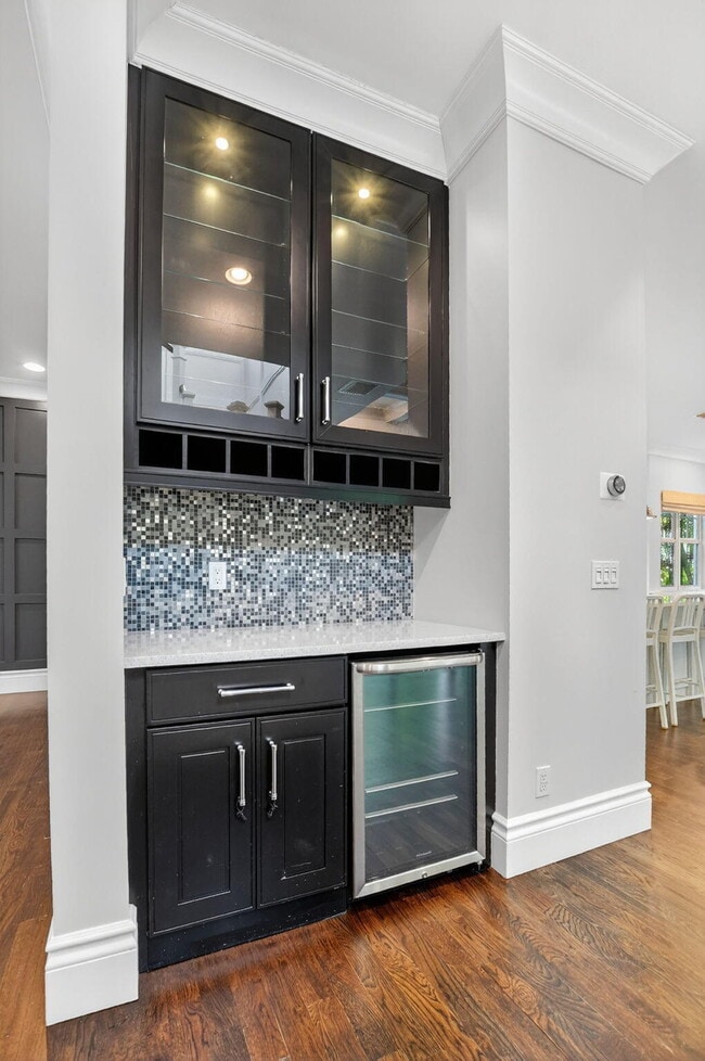 Building Photo - 200 NW 10th St