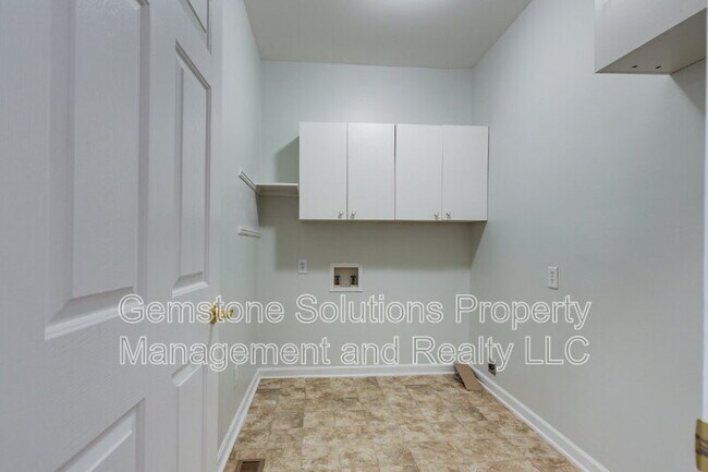Building Photo - 756 Rolling Fork Dr