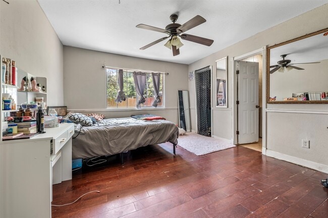 Building Photo - 10711 Heather Hill Dr