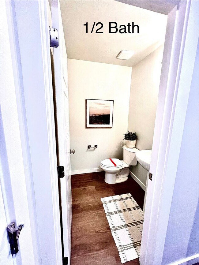 Building Photo - BRAND NEW HOME! 4 Bed/2.5 Bath plus Office and Flex Space Upstairs