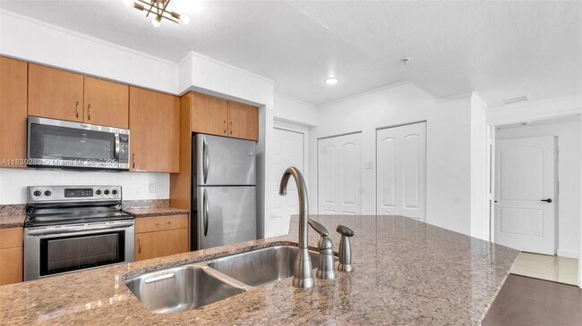 Building Photo - 1830 Radius Dr