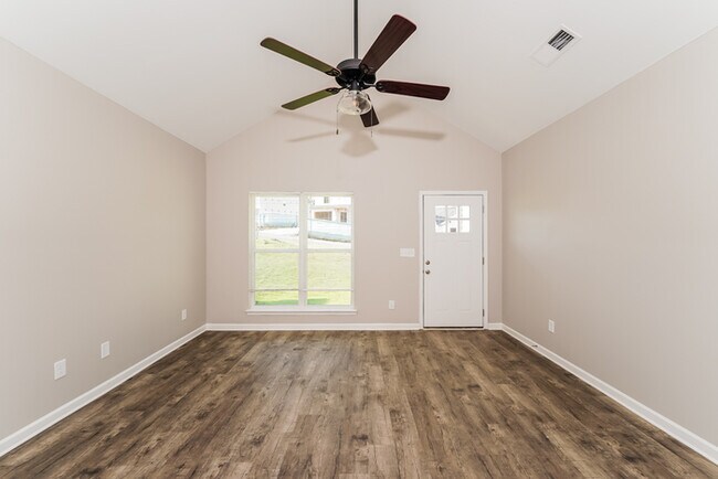 Building Photo - Inviting 3-Bedroom Home in Odenville, AL