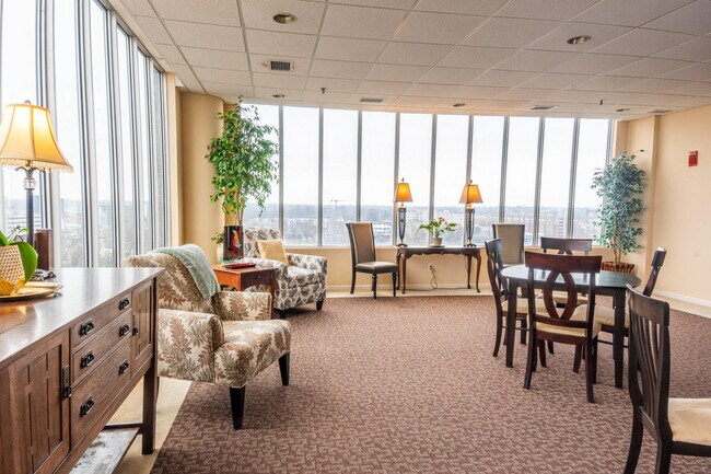 Building Photo - 355 S Broadway