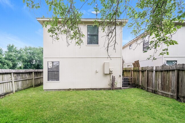 Building Photo - 2920 La Estancia Ln