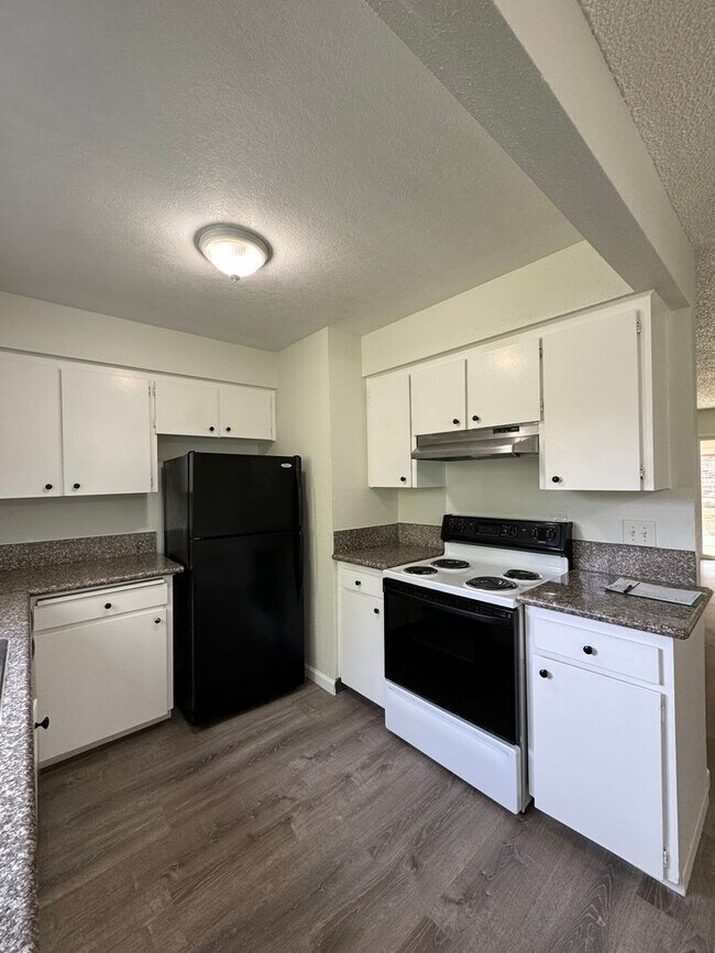 Interior Photo - Shannon