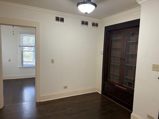 Building Photo - 323 West St