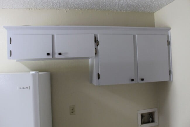 Building Photo - Small space...BIG style!