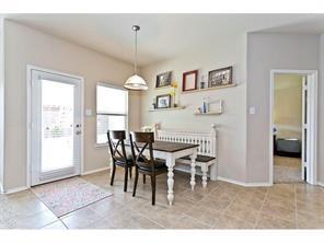 Building Photo - 9613 Sleepy Hollow Dr