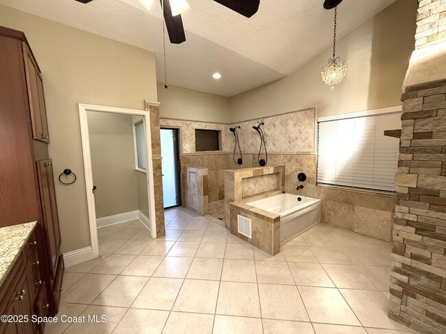 Building Photo - 108 Windward Way