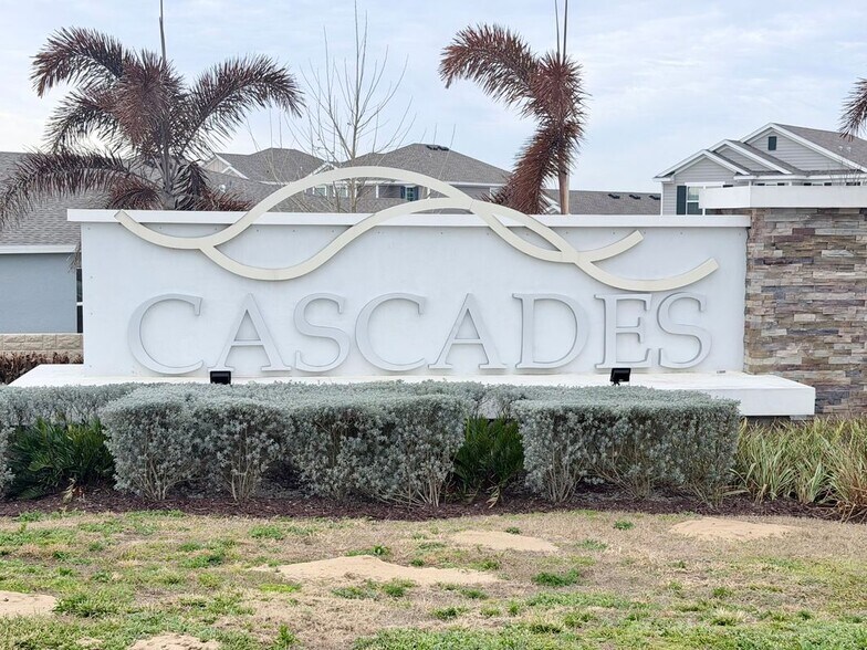 Building Photo - 824 Horsetail Dr