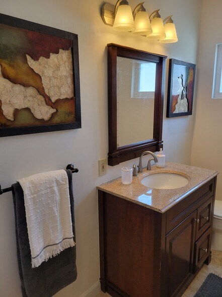 Building Photo - 7315 Wilcox Ave