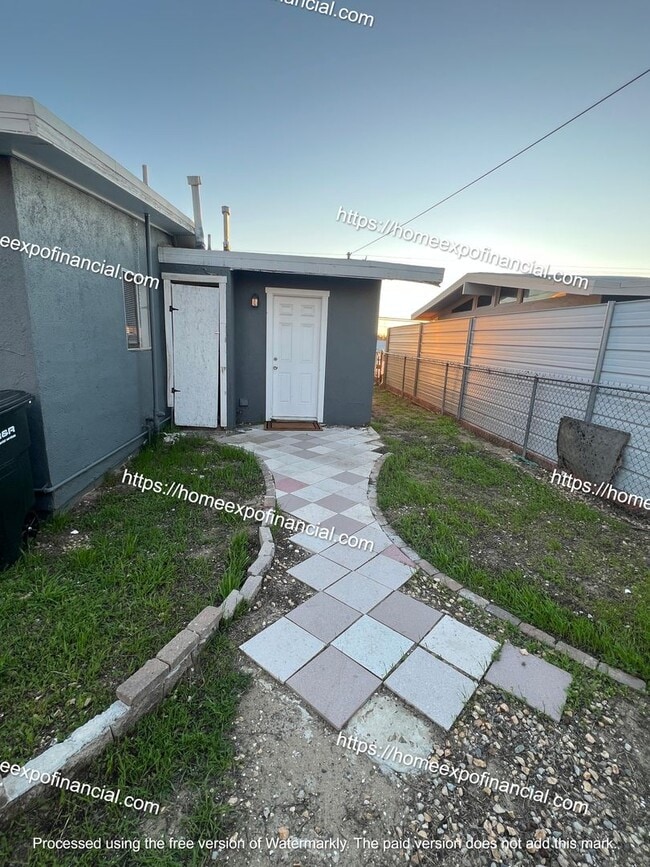 Building Photo - Nice Home For Rent