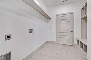 Building Photo - 2105 Dobbs St