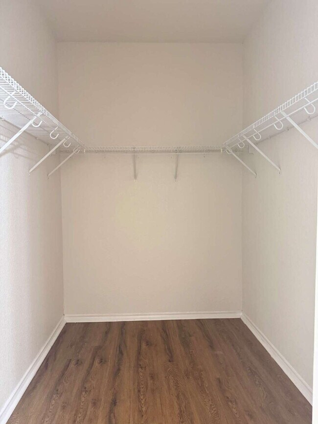 Building Photo - 603 Cypresscliff-