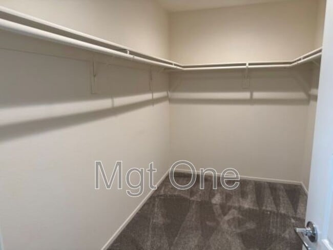 Building Photo - 133 Magnolia Ct