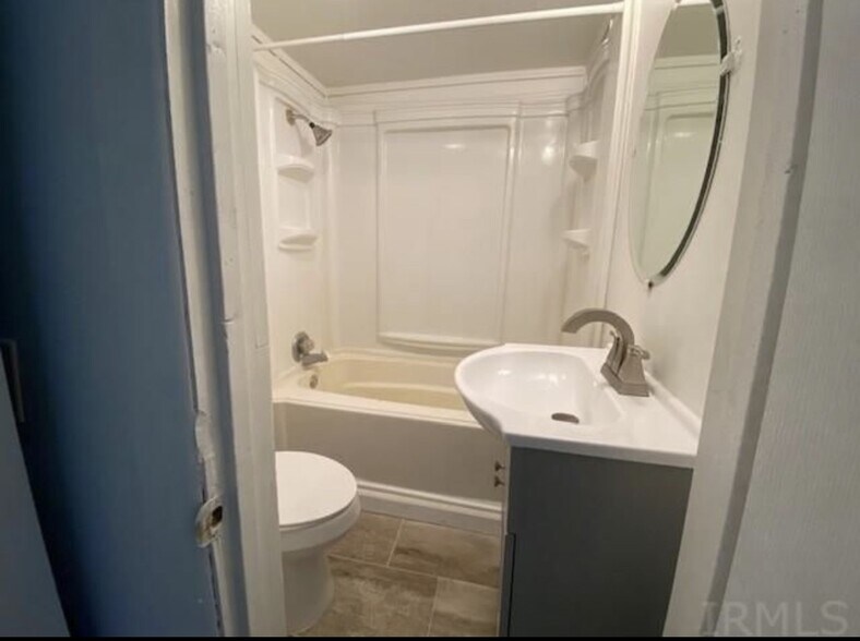 Bathroom - 3406 S Overman Ave