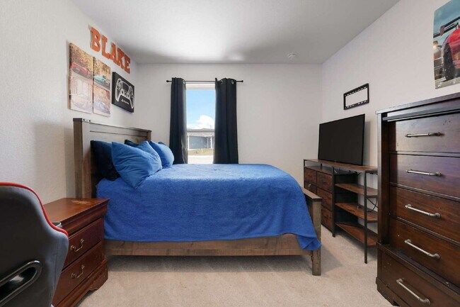 Building Photo - "NO RENT UNTIL SEP 1! Charming 4-Bedroom Oasis with 2 Full Baths in Converse - 1500 Sq Ft of Comf...