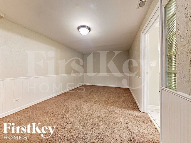 Building Photo - 764 Weston Dr