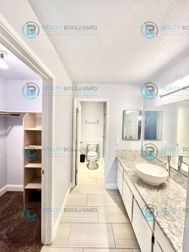 Building Photo - 7680 Bluestone Dr