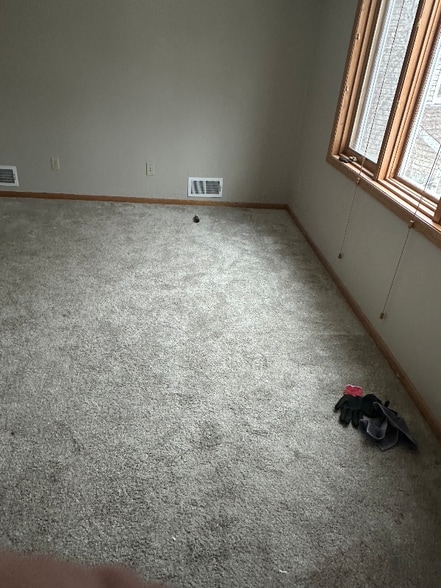 Building Photo - 14826 Oakcrest Cir