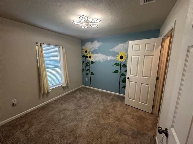 Building Photo - 1721 Nebraska Loop