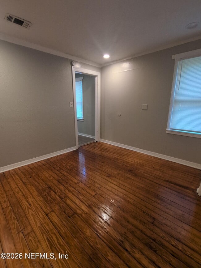 Building Photo - 1037 Detroit St