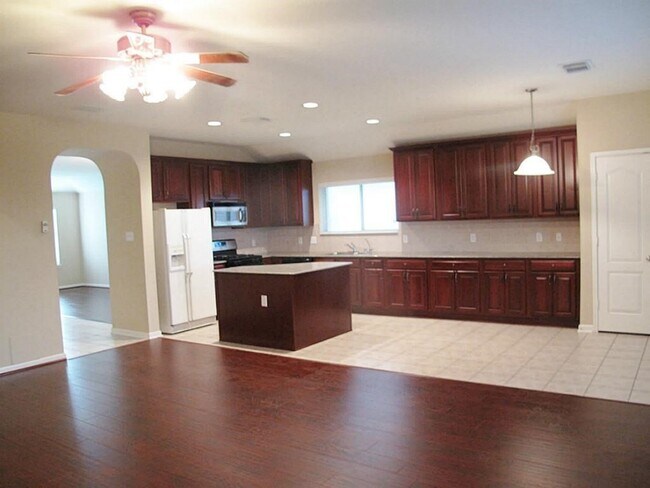 Building Photo - 2311 Enchanted Park Ln