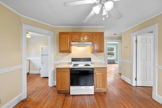 Building Photo - 38 Raymond Rd