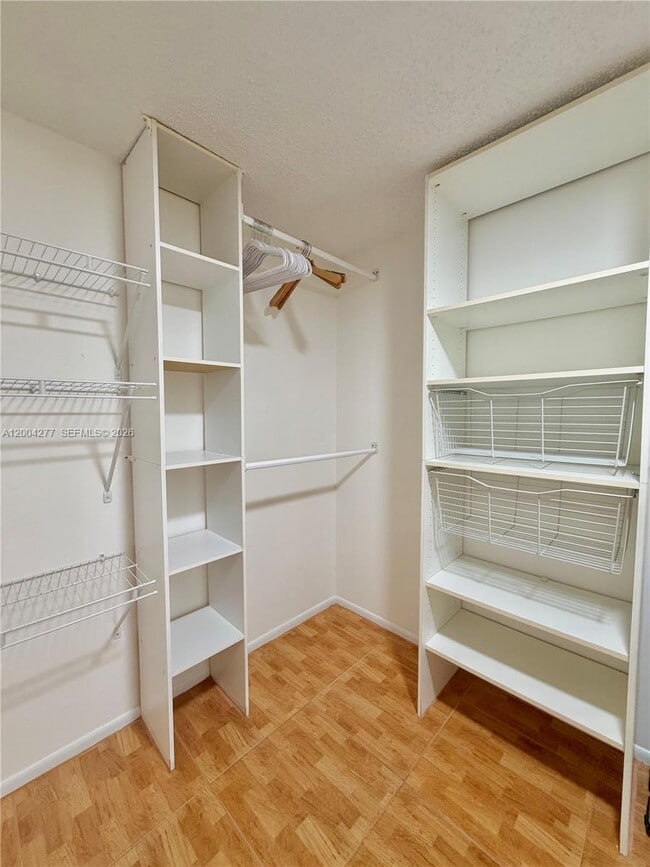 Building Photo - 1203 Bahama Bend