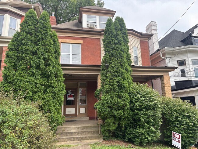 Primary Photo - 112 N Fairmount St