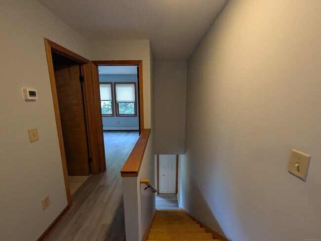 Building Photo - 998 Campbell Ave