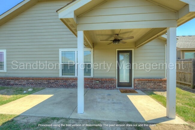Building Photo - FOR LEASE | Jenks | 4 Bed, 2.5 Bath | $184...