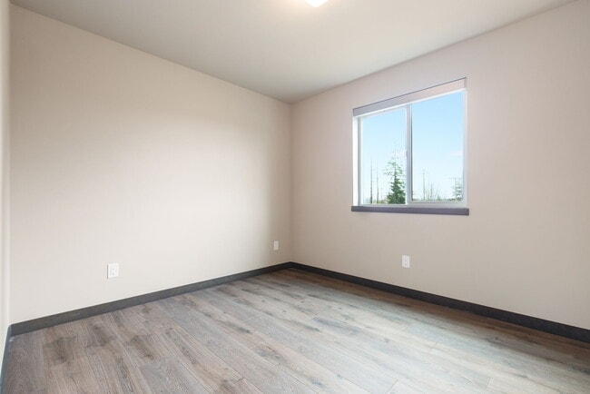 Building Photo - 17822 19th Ave W