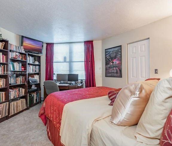 Building Photo - 212 Lake Pointe Dr