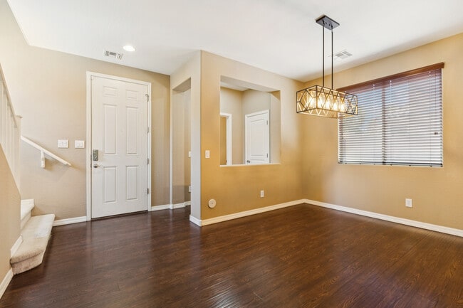 Building Photo - 4127 E Thunderheart Trail