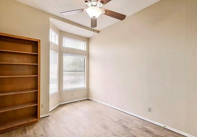 Building Photo - 2802 Nueces St