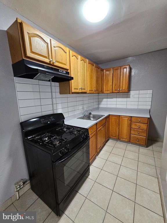 Building Photo - 2223 N Hancock St