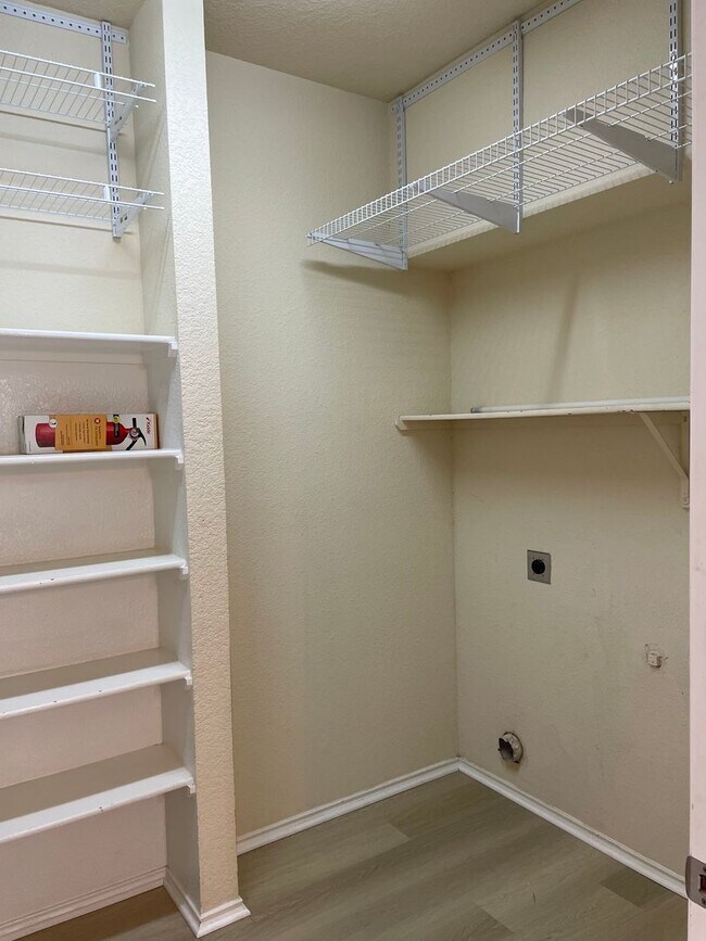 Building Photo - Bright & Spacious 3BR/2.5BA with Loft and Two-Car Garage in Sendero Springs