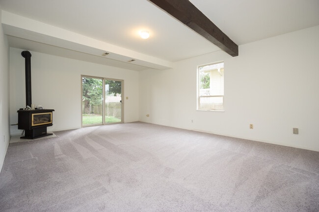 Building Photo - 15739 SE 175th Pl