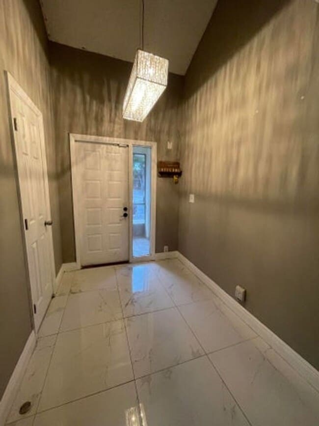 Building Photo - 3011 NW 48th Ave