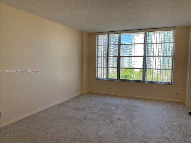 Building Photo - 3800 S Ocean Dr