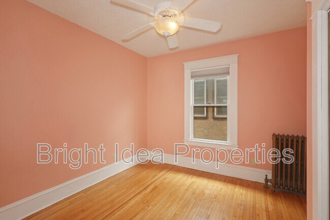 Building Photo - 2535 Aldrich Ave S