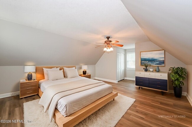 Building Photo - 1077 Kings Rd