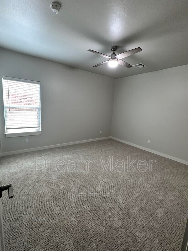 Building Photo - 1002 Riva Pkwy