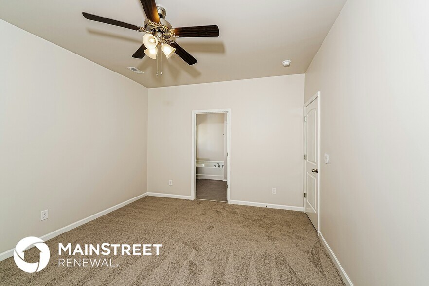 Building Photo - 794 Valley Cir