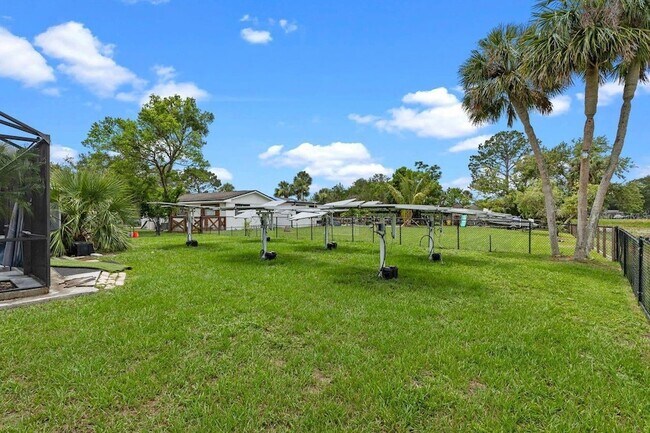 Building Photo - 2622 Hibiscus Ct