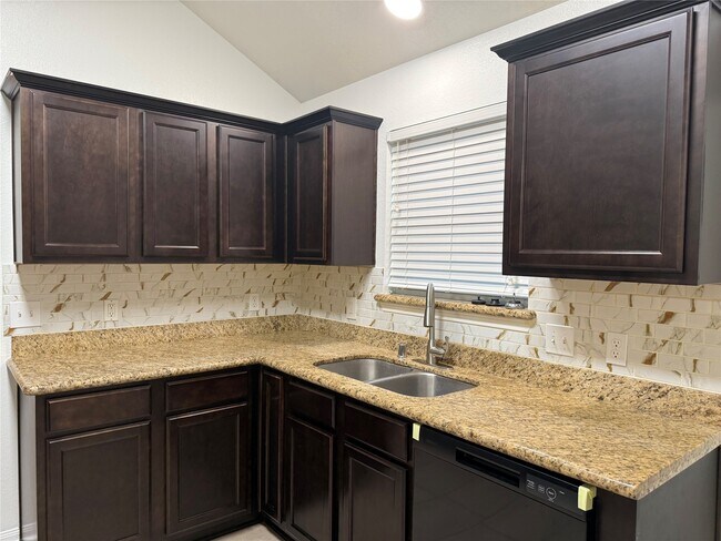 Building Photo - 958 Oak Glen Dr